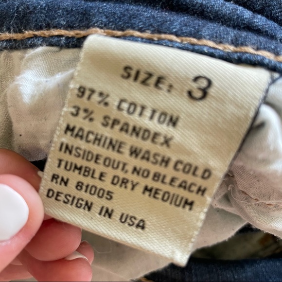 LA IDOL Jeans with stitching and embellishments. - Picture 8 of 8